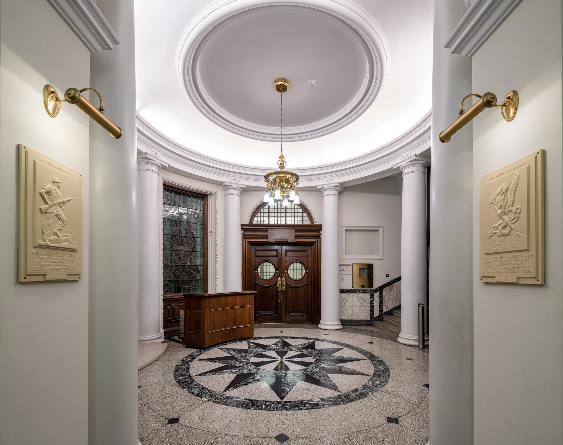 Holborn Town Hall reception rotunda, empty